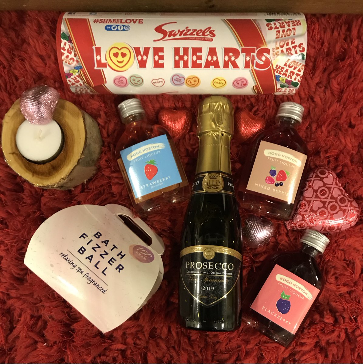 Get fruity and send your Valentine one of our Hampers to celebrate ❤️Valentine’s Day❤️ or send anonymously and stay their secret admirer!

Or even send to your bestie for
❤️Valentines Day❤️

#valentines #valentinesday #valentinesgift #valentinesdaygift #hoggnorton