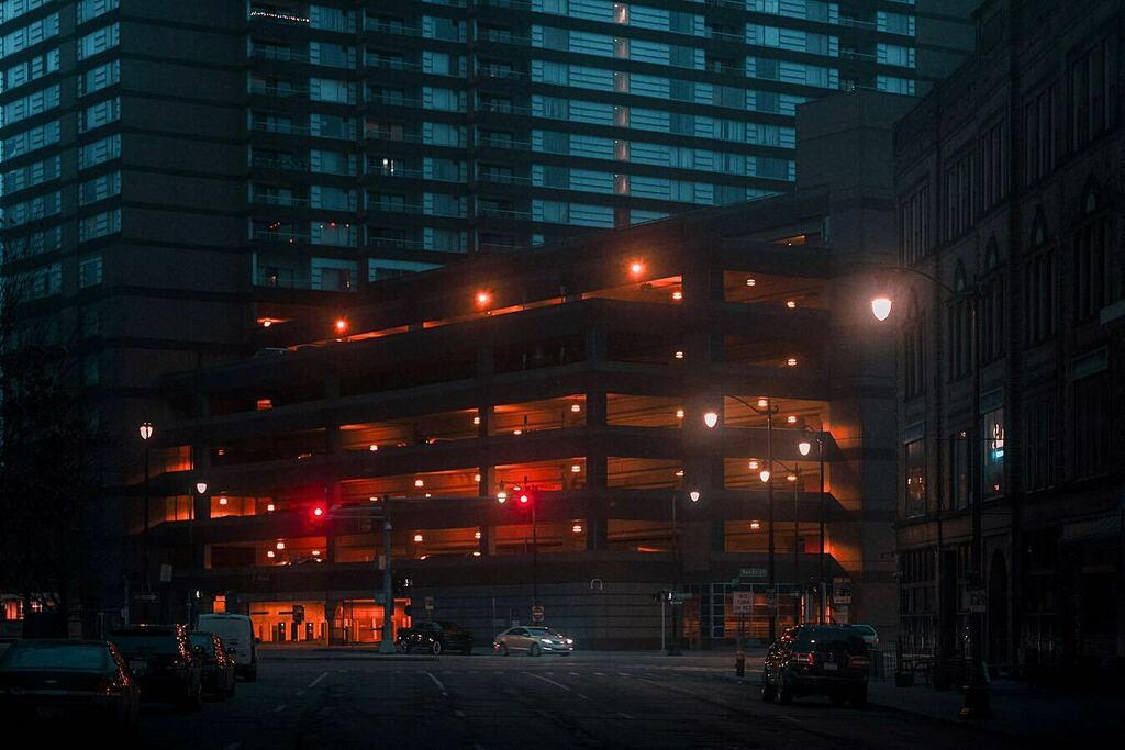 Glowing
.
.
.
.
.
#darkroomapp #detroit #motorcity #minimalzine #artofvisuals #photooftheday #spicollective #streetphotography #streetlife #streetstyle #everybodystreet #city #gramslayers #grainisgood #urbanphotography #illgrammers #vsco #rawdetroit #str… instagr.am/p/CKaG5TkjntY/