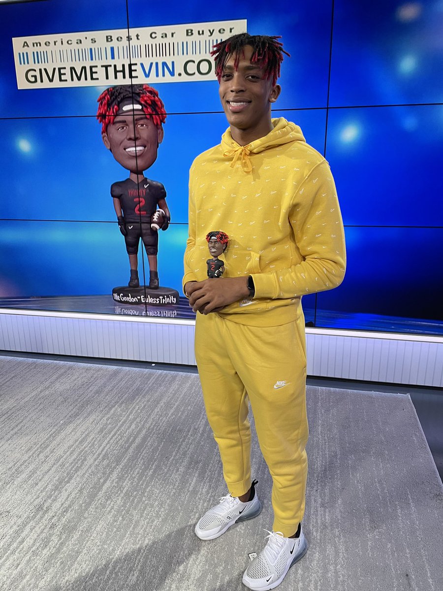ihss_dfw's tweet photo. Special thanks to @Ollie_Gordon2 of @IAR2_Football for joining us on the show tonight! Gordon’s spectacular playoff run had offers pouring in from all over the nation. Before he decides on a school, Gordon is back for one more run with Trinity! #txhsfb #ihss https://t.co/PeHMpsqZEA