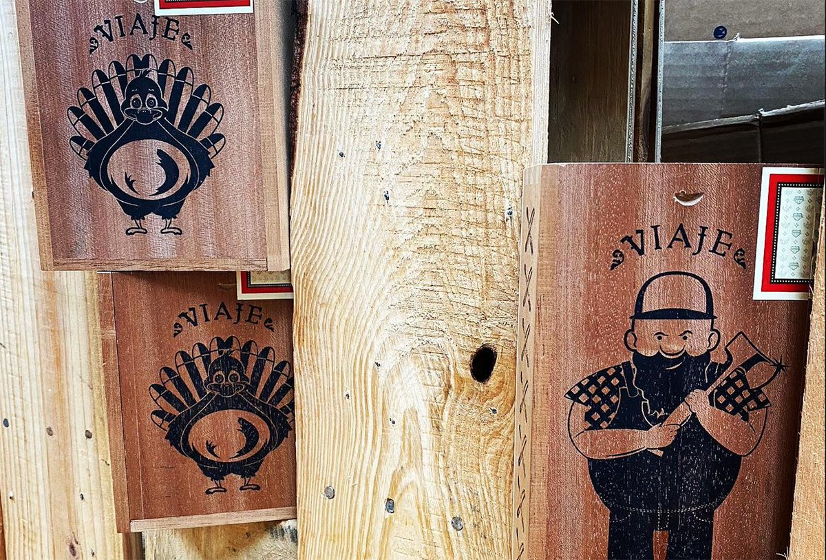 Viaje Farmer Bill Hatchet and Stuffed Turkeys Returning This Month halfwheel.com/viaje-farmer-b… #2ndstcigars #SCMBrands