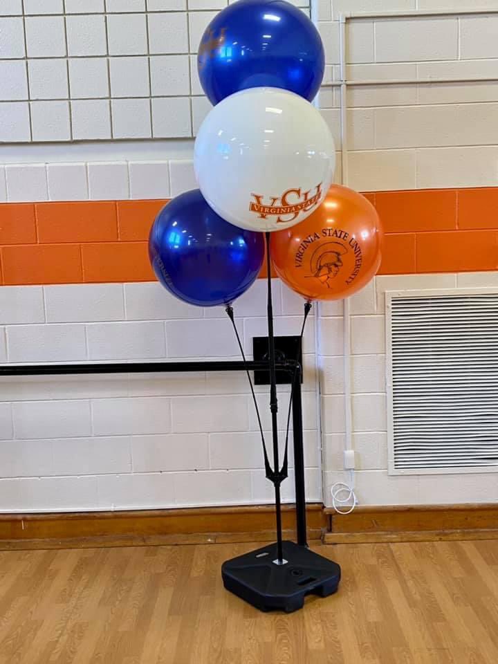 musikal_nupe's tweet photo. Had an amazing time welcoming our freshman Trojans to campus. We’ve missed you all and are so excited to have you with us. Thank you for making VSU your choice! 🧡💙 #VSUTransforms #HailState #VSUAA #NationalVP #DevotedAlumnus https://t.co/CWMyNe6V0J