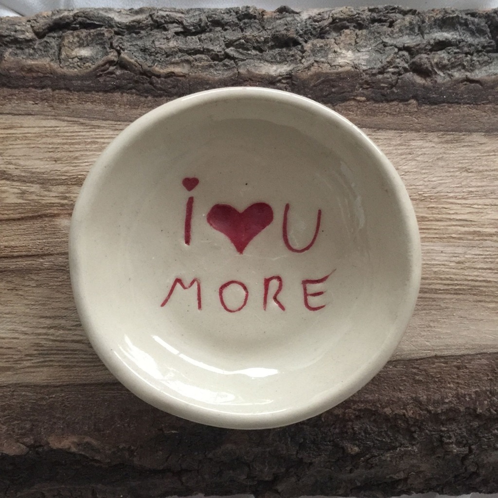 I love you mote❣️⠀
Limited quantity. DM  me for info. ⠀
⠀
#love #valentinesday #valentineday #iloveyoumore  #ringdish  #uniquegift #handbuiltpottery #makermovement #potteryforall #pottery #ihavethisthingwithceramics #handmade #handmademodern #design #ceramics #apartmentthera…