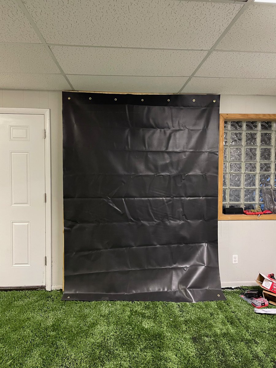 Plyo Wall ✅

We repurposed our conference room into a new turf area for our instructors to work on any plyo/weighted training, including a brand-new rack of med balls and <a href="/DrivelineBB/">Driveline Baseball</a> Plyos 😄

Thanks to owner Kevin Nugent for his efforts in this room!

#Lakeside