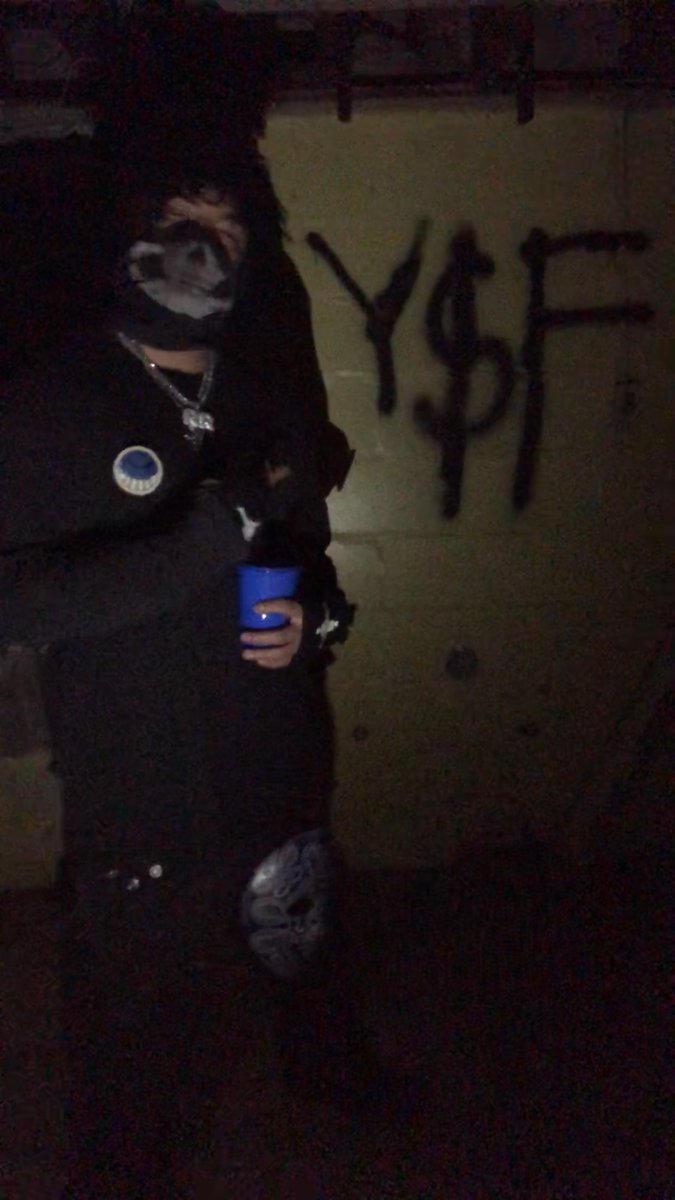 joyrd_montana's tweet photo. S/o to Never Full for showing my squad how to turn them Traps to Raps since a teen before 15

"Leathal Injection" coming soon...

https://t.co/jcMtl5Aajc https://t.co/urvH7398fj