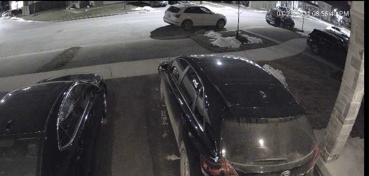 Anabela_Neves's tweet photo. @CityBrampton  I pay taxes and people park across my driveway. What are you going to do about it?  This is illegal and makes it hard for us to park. #brampton311 #cityofbrampton #bramptonparking #parkingidiots #brampton #parkingfail https://t.co/rs1jDKR0d9