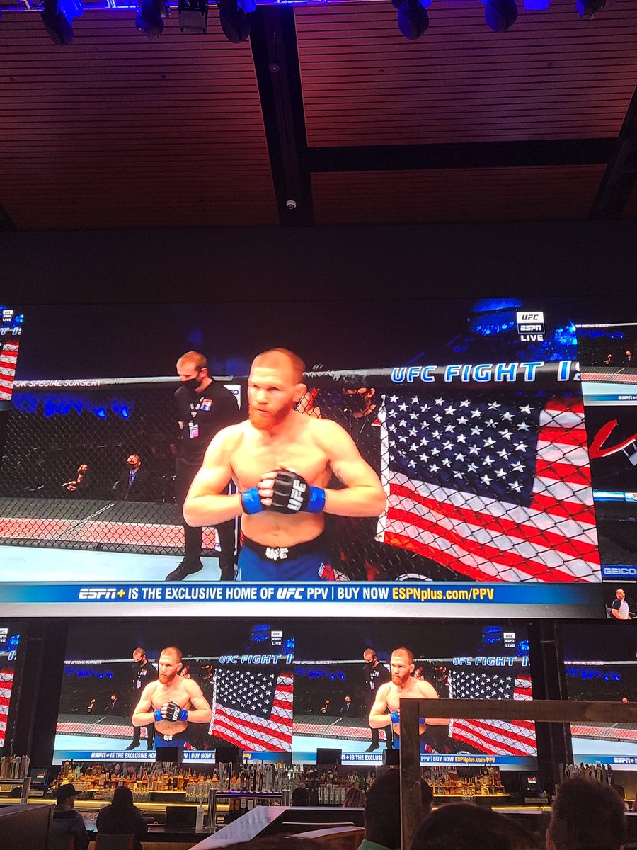 rogue_pizza's tweet photo. #txlufc budget Connor McGregor https://t.co/mfeRC0zMvR