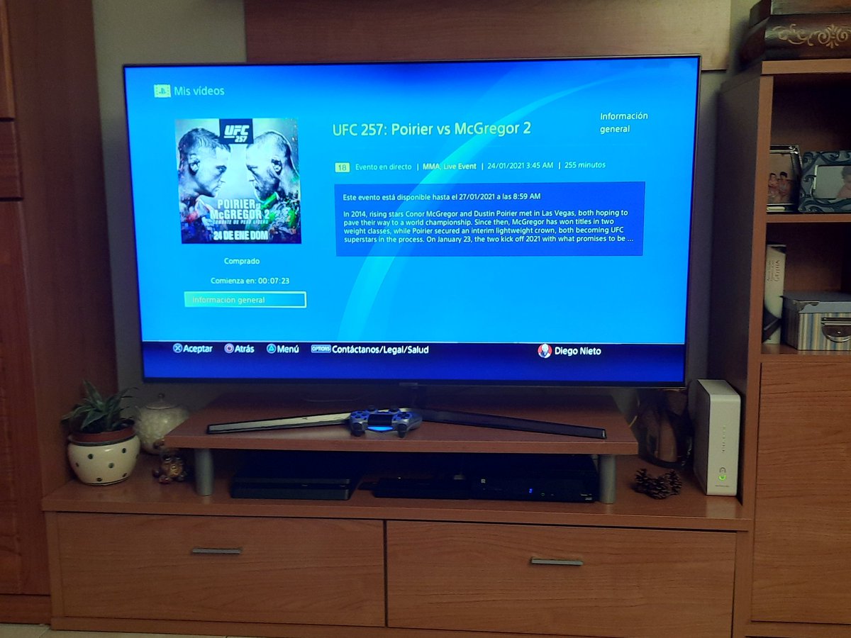 Diego_Vigo85's tweet photo. Menos de 5 minutos para disfrutar del pedazo de combate #PoirierMcGregor2 #UFC257 #UFCPSPlus gracias a @PSPlusES 💪🏻 https://t.co/sN18IyDJnX