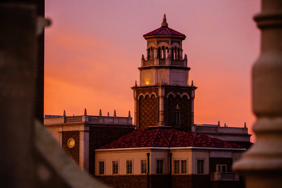 Hoping everyone’s first week of classes was as nice as Lubbock sunsets😍📍

#TTULovesTransfers #TexasTech #LubbockTX #sunset