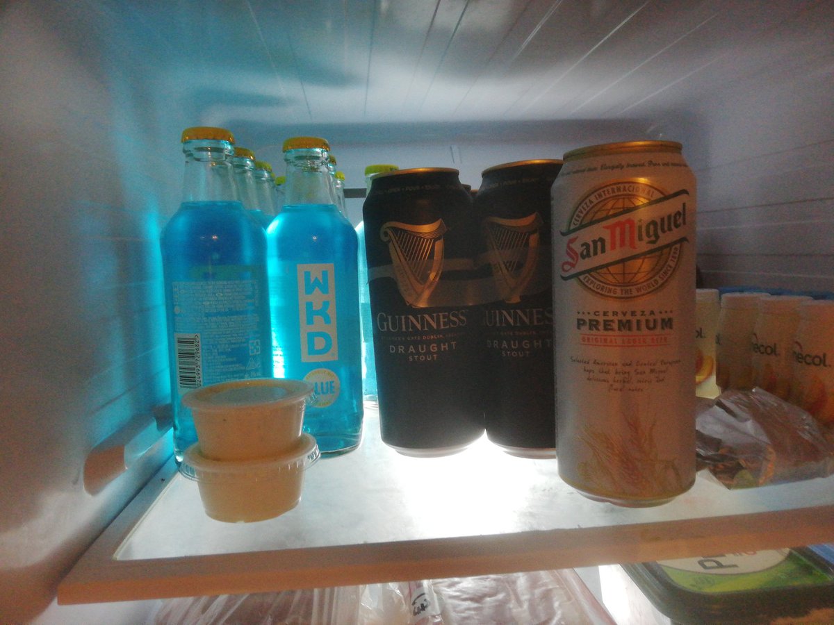 Stevenharris334's tweet photo. @paddypower Bad night all round, need help. 470ml stout, the spanish beersl are trying to take over. And never mind that blue shite 🙅‍♂️🙅‍♂️ https://t.co/SUH4V0fpjO