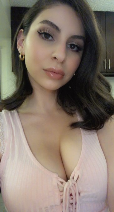 Pouty Ninz https://t.co/RwdJvfEbBR<a href="/tag/avntrophygirl"class="tags"><span>#avntrophygirl</span></a>