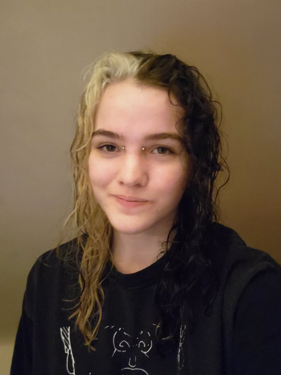 dreaddearest's tweet image. I got a nose bridge piercing :)