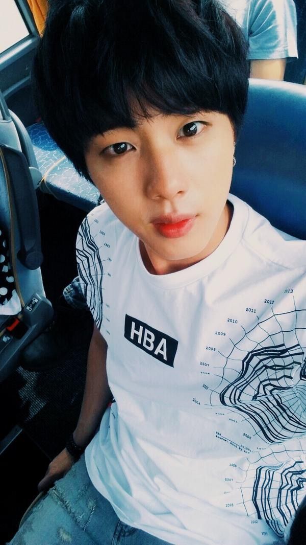 POV: You touch World wide handsome Kim Seokjin- A short thread