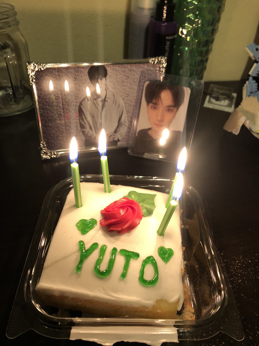 beomhoneys's tweet photo. Happy #yutoday https://t.co/iMH2M5thei