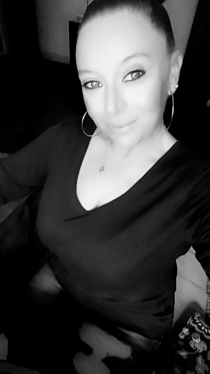 These days I have a chest full of love and a mind full of mischief. And I'm loving every minute of this crazy thing called life. #justme #livingandlovinglife #unbotheredlife #unapologeticallyme #itiswhatitis #iamwhoiam #sorrynotsorry #nofilterselfie #blackandwhitephoto