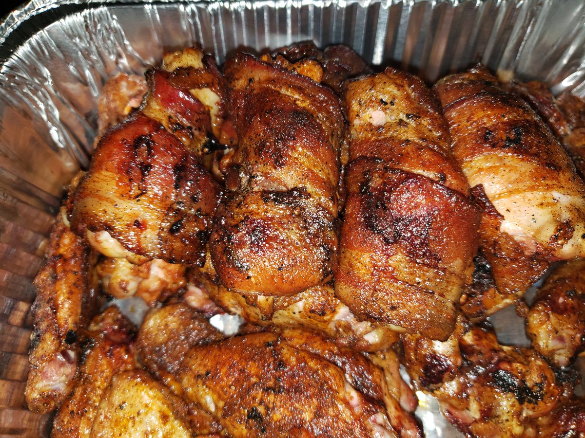 gfunkaz's tweet photo. 🥓 wrapped smoked wings https://t.co/MXFVIEyuw9