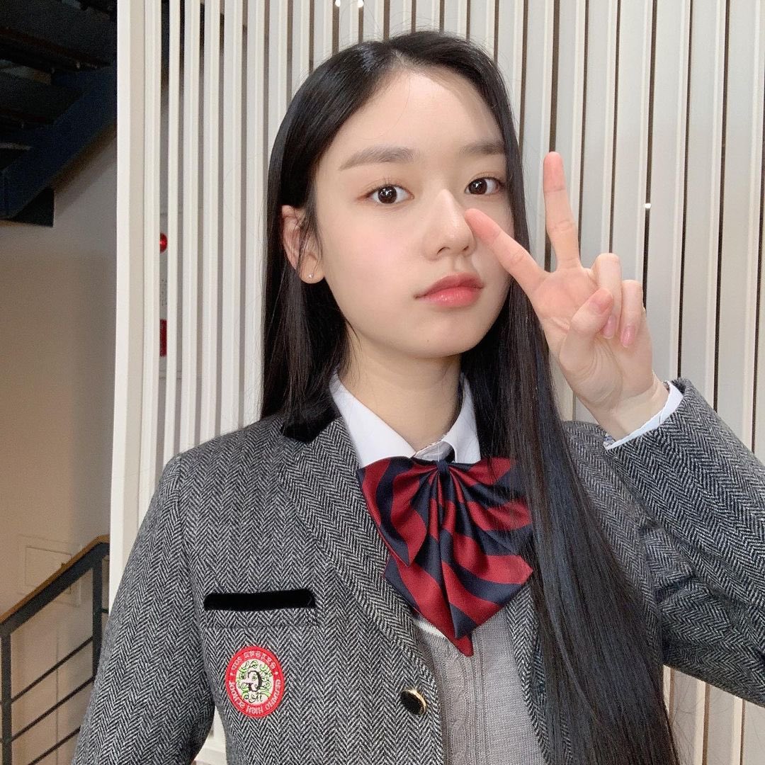 KimDoahBrasil's tweet photo. [#DOAHTAGRAM]100121| Atualização da #DoAh no instagram. [@/lcirndxah]
 
"Obrigada pelo seu gentil presente 💗 #Looksescolares #UniformeescolardaDisney"

#김도아 #도아 #KIMDOAH #FANATICS #파나틱스 #ファナティックス @FENT_FANATICS https://t.co/URxzLt3Eyd