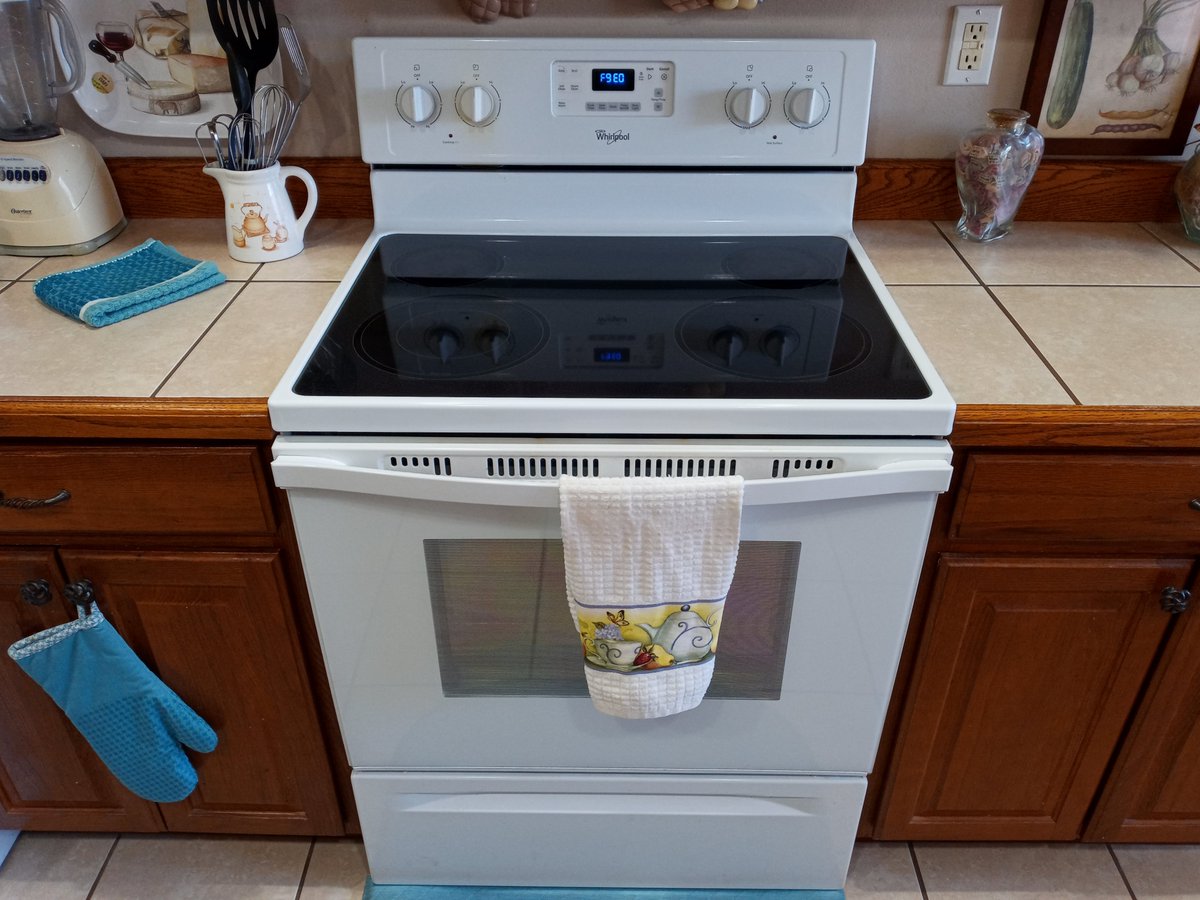 USATweeter's tweet photo. HOW TO FIX NO HEAT PROBLEMS ON ANY ELECTRIC RANGE BY ANSWERING 5 SIMPLE QUESTIONS! Learn How to Troubleshoot Whirlpool #WFE515S0EW0  Oven with a Shorted Broil Element! Works with All Electric Ovens-GE Frigidare KitchenAid Maytag Kenmore Hotpoint &amp; More -  https://t.co/SZbHgKgoZt https://t.co/ja8f50321q