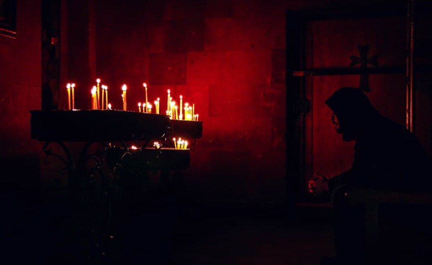 “Guru, aku merasa pasti mati kalau tidak bisa menghirup nafas detik berikutnya” jawabnya terengah engah.“Ketika kamu merasakan itu untuk Tuhan, kamu akan melihatNya”