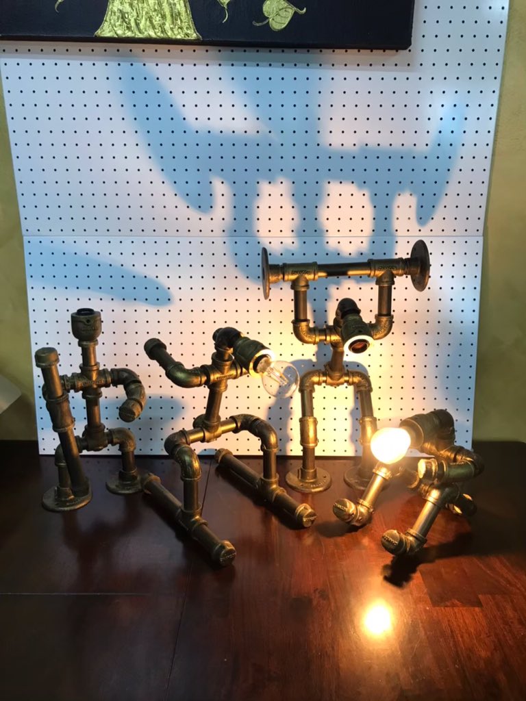 ichancon199's tweet photo. Pipe Robot Lamp โคมไฟหุ่นยนต์ท่อเหล็ก ตั้งโต๊ะวางโชว์ติดผนัง
DIY Lamp Robot Industrial WaterPipe หุ่นยนต์โคมไฟท่อเหล็กตกแต่งร้าน ตั้งโต๊ะวางโชว์ติดผนัง แนววินเทจล๊อฟท์คล๊าสสิคโบราณย้อนยุค สร้างสรรค์ เป็นรูปซุปเปอร์ฮีโร่ SuperHero, นักกีฬาในแบบรูปร่างต่างๆ 

#โคมไฟหุ่นยนต์ https://t.co/87EtGlPkgH