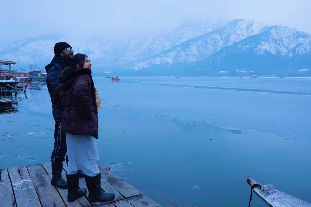 vivekagnihotri's tweet image. Stay away from those who doubt your greatness. Nobody is born without something great about them. #NotesToMyDaughter #DeshKiBeti #SchoolOfCreativity