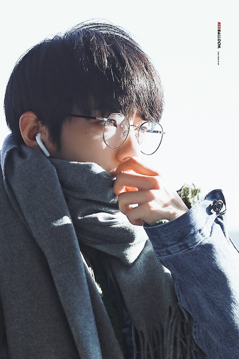 zhanbossdream's tweet photo. I haven’t seen these shots from 𝐑𝐞𝐝𝐁𝐚𝐥𝐥𝐨𝐨𝐧 before. 

Really love it when Xiao Zhan wears glasses. 
#XiaoZhan https://t.co/w0lmGCvul3