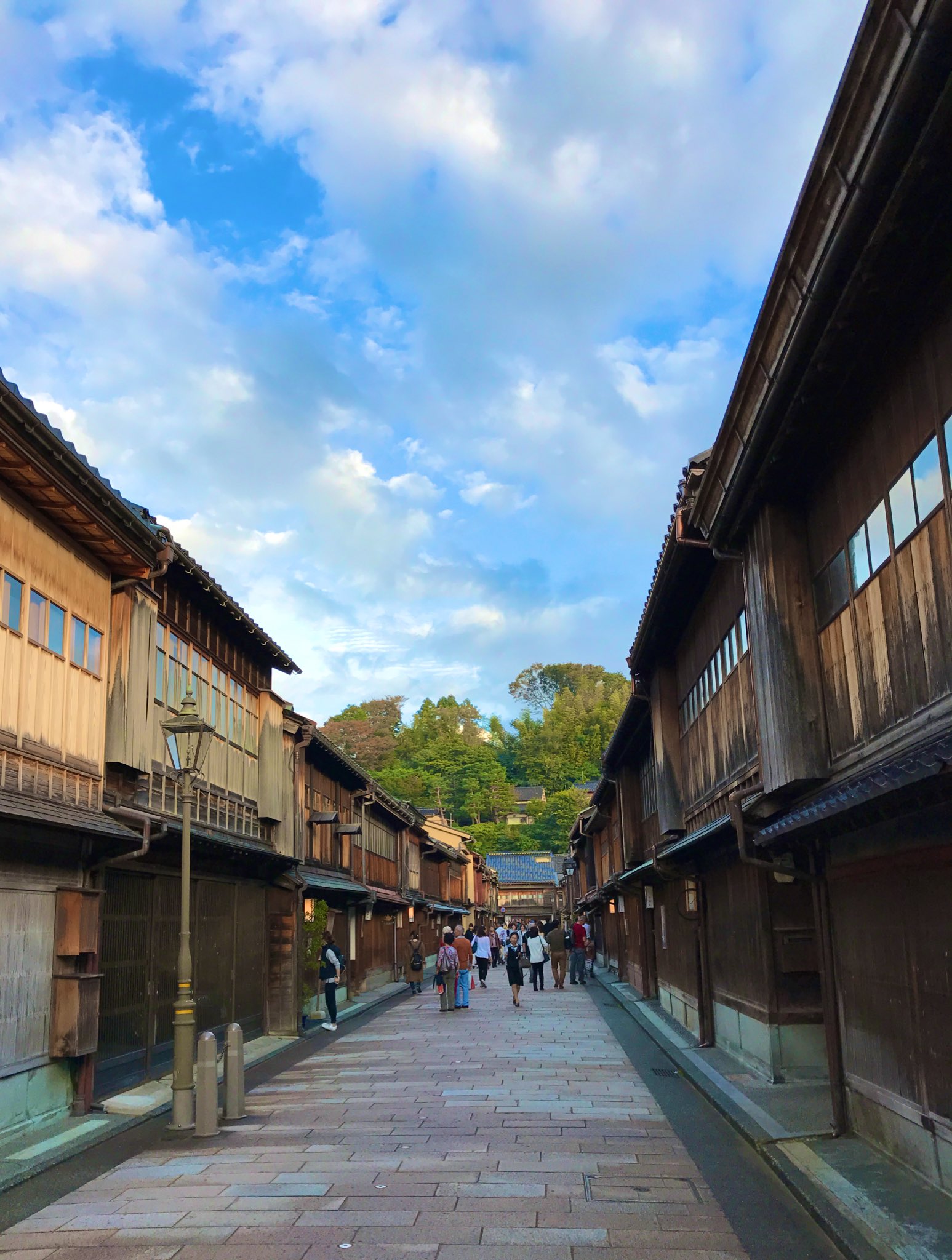 梶裕貴 Yuki Kaji 花咲くいろは の話をしたら 金沢に行きたくなってきました 笑 行けない今だからこそいつかまた見たい景色 の思い出写真 貼っておきます T Co W1xy0vnrnz Twitter
