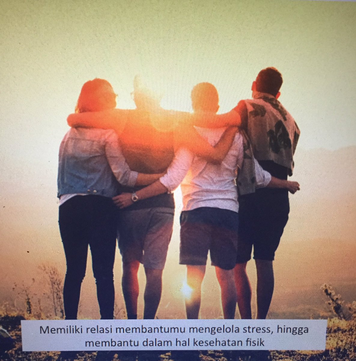 Punya relasi dekat dan saling mendukung itu memang secara ilmiah banyak membantu kita, misalnya: membantu mengelola stres, bikin kita lebih sehat, merasa ngga kesepian, bikin bahagia. Apalagi kita, sebagai iKONICs, mendukung orang yg sama yaitu iKON. Double happy kali yaaa :)