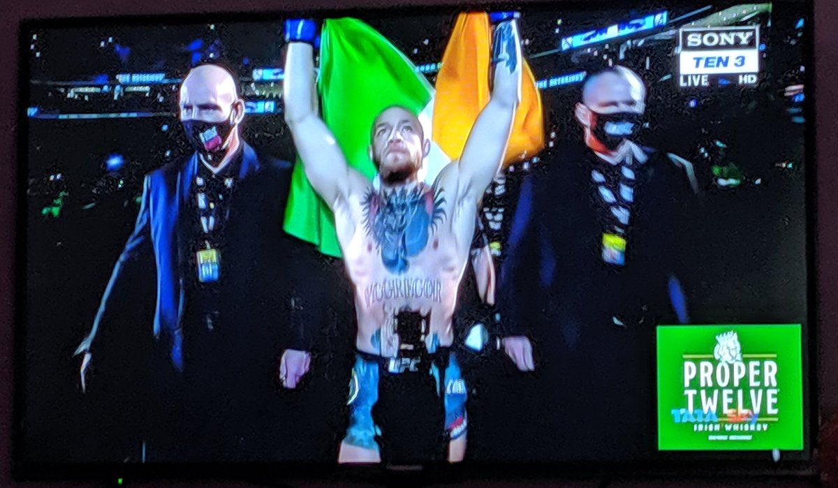 RealMosam's tweet photo. Let's go let's go
@TheNotoriousMMA 🦍 🇮🇪 
#UFC257stream #McGregorPoirier https://t.co/MJzHMhB0ga