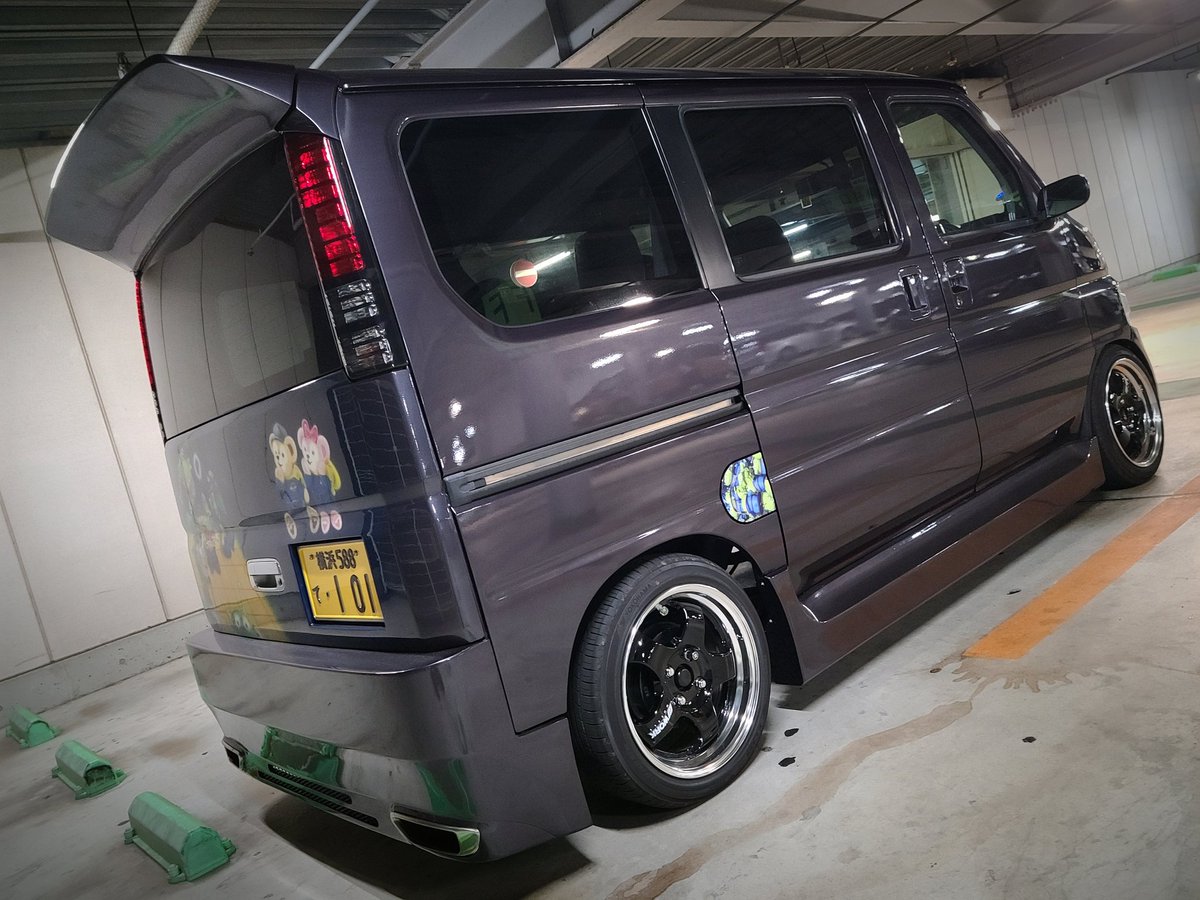 Precious Box Prebou 仕事がﾊﾞﾀﾊﾞﾀで最近全然乗れて無いし車ｲｼﾞりも出来ない ๑ W そろそろ休みが欲しいゎ 笑 のんびりｲﾝｽﾀらしい写真でも撮りに行きてぇなぁ D しかし寒いですなぁ ホンダ バモス Hm1 2 軽カスタム バモス乗りと仲良く