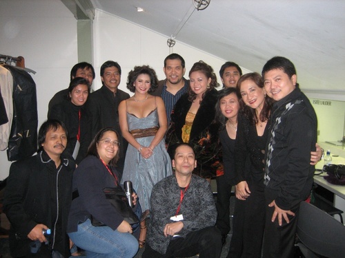 reginians's tweet photo. Australia show WeLoveYou Queen Regine #ASAPasONE https://t.co/UBf3Dj0Uah