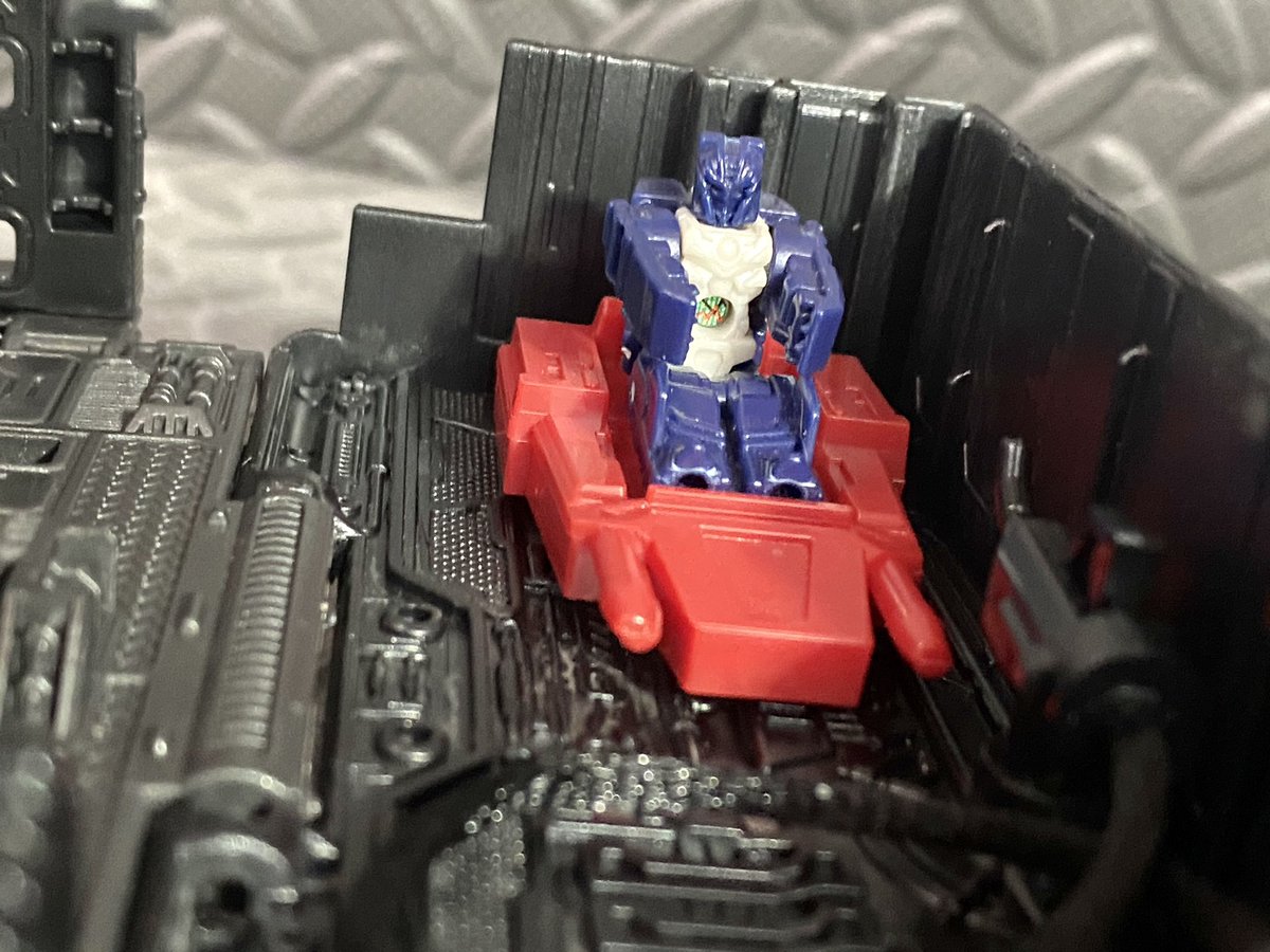pappmichaelson's tweet photo. @NonnefProd’s #nemesisprime upgrade kit is fully #titanmaster and blast effects compatible! https://t.co/9KXg7Us1I8