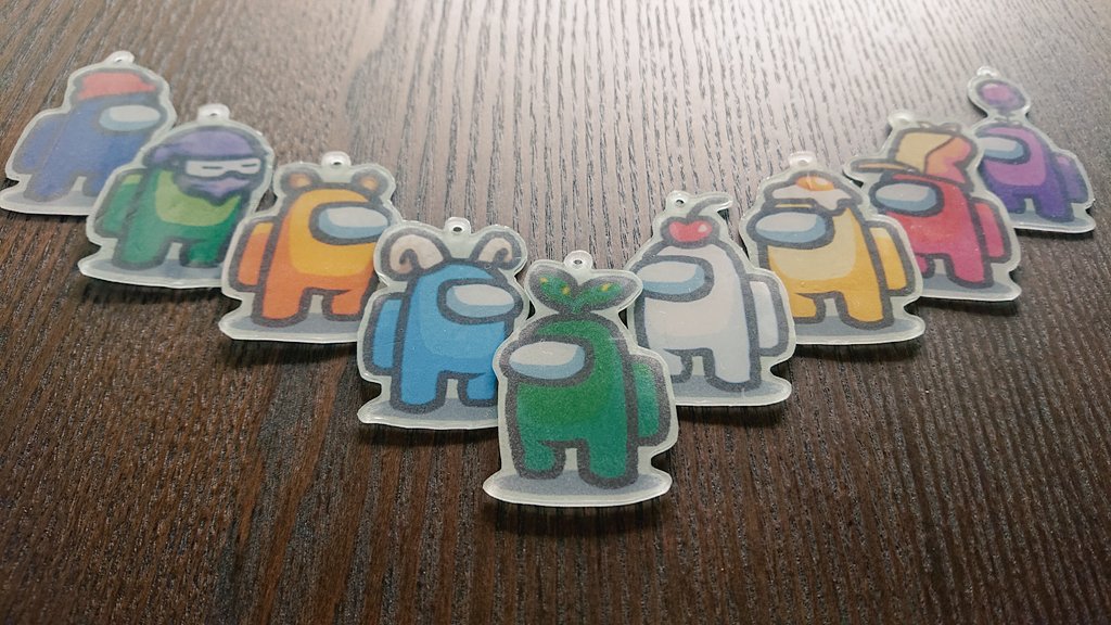 シソ こんぶ これが こうだ プラ板でアモアスのクルー焼いてみたよ かわいい アモングアス Amongus プラ板 インポスターは誰だ