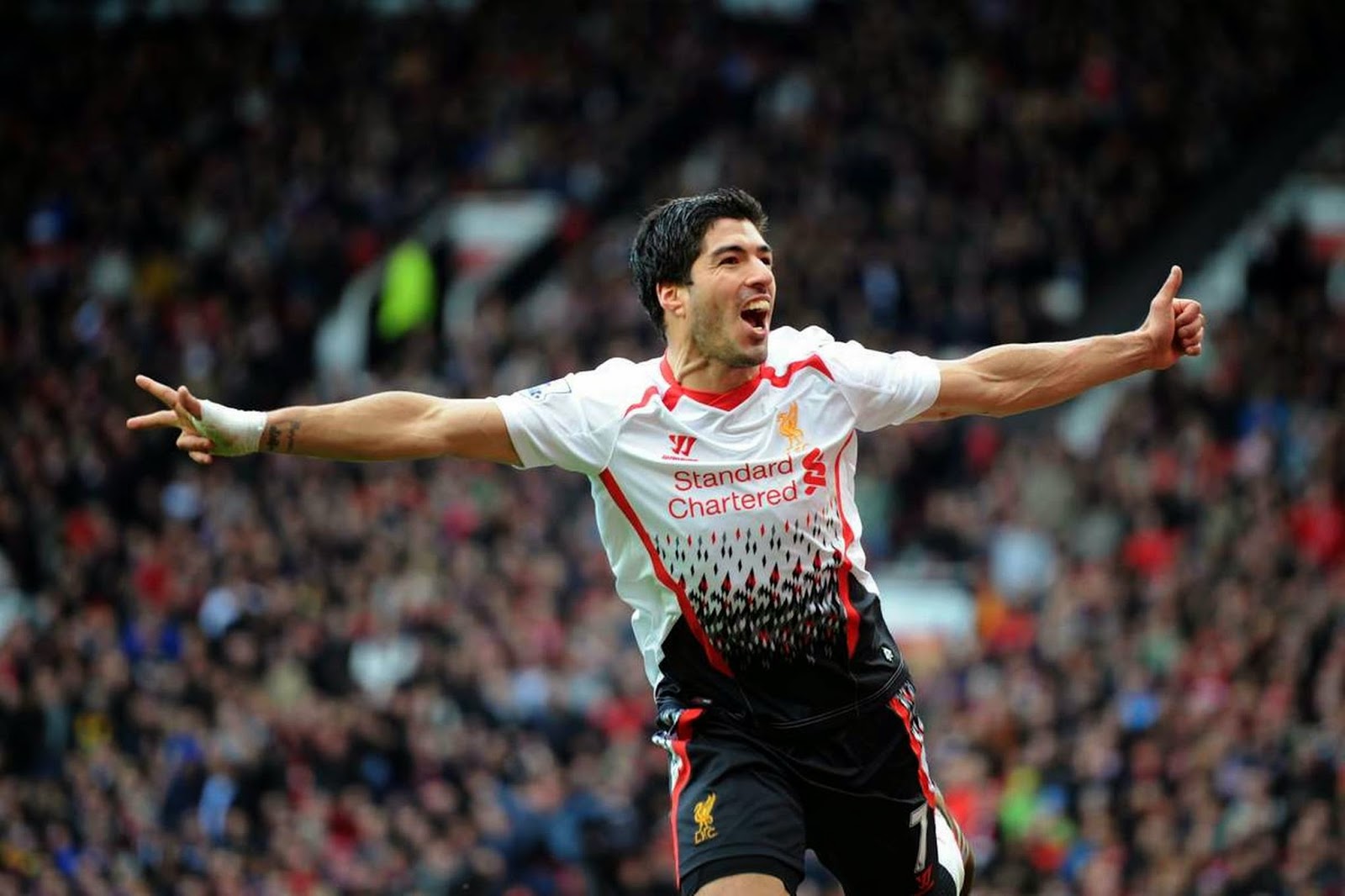 Happy Birthday Luis Suarez

Ada yang ingat selebrasi ini? 