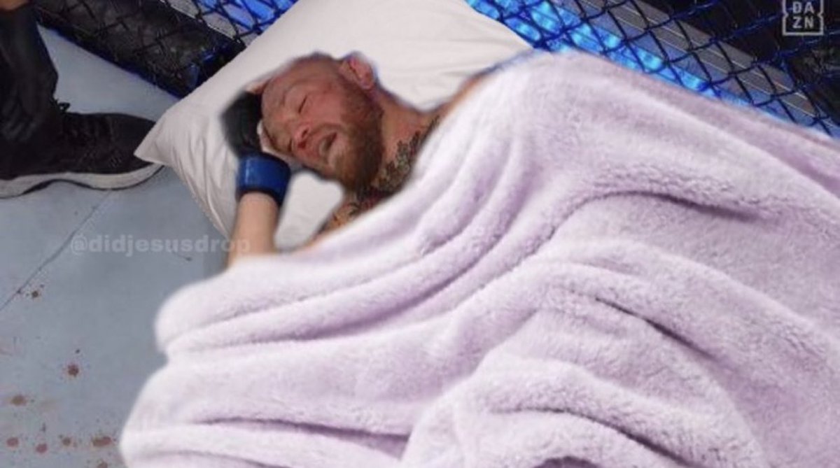 mallymal_55's tweet photo. I need to know who did this😂🤣 #UFC257 #connormcgregor https://t.co/8sd7vQPsUr