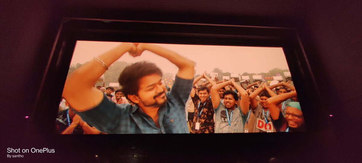 vasutheatre's tweet photo. Annnnnaaaaa 🔥 Peratii viduuuu sedhara vidu 🔥
Watching along with family audiences in our theatre is always a pure bliss !
Lots of repeat family audiences are here ! #Master declared as Mega Hit Blockbuster of this year 💥
#ThalapathyVijay
#MasterAtVasu
#RGBLaserinVasu https://t.co/EySJwPXLAz