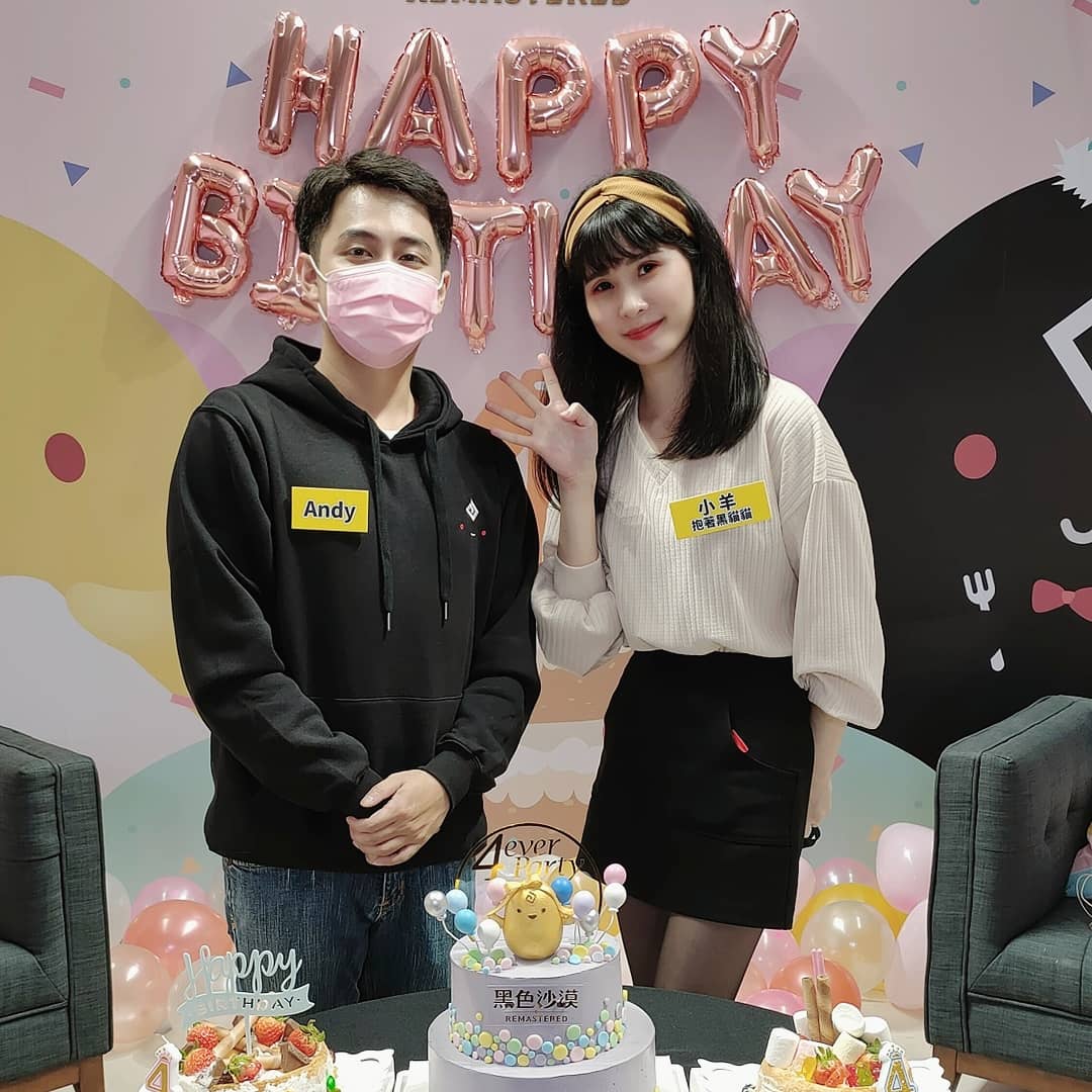 meowsheep0907's tweet photo. 黑色沙漠4ever Party圓滿完成！
感謝黑色沙漠邀請小羊共襄盛舉~
第一次參加黑���節目覺得很新鮮很好玩！
團隊也辛苦了！
大家也都非常的專業
33跟Andy的小劇場真的是太可愛了啦！
敲碗還要！！

祝黑色沙漠四周年生日快���唷！

#blackdesert #blackdesertonline #4everParty #twitch #小羊抱著黑貓貓 https://t.co/wrfhvRATNP