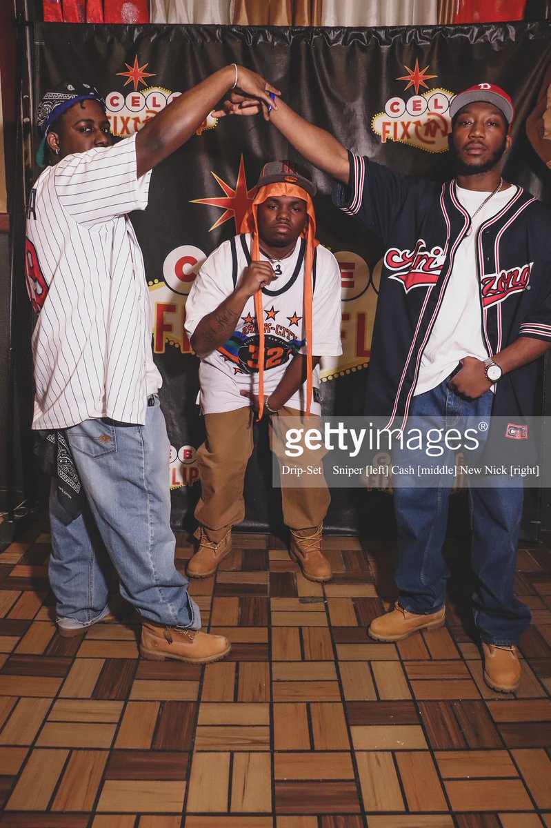 1babybleu's tweet image. G’s up nigga, hoes down
If da bitch can’t swim she gone drown🌊 runnin’ da streets toting da 4-pound.. U didn’t know we was dem niggas den nigga you know now 

#CashGordonWeekend #2000sparty #DripSet