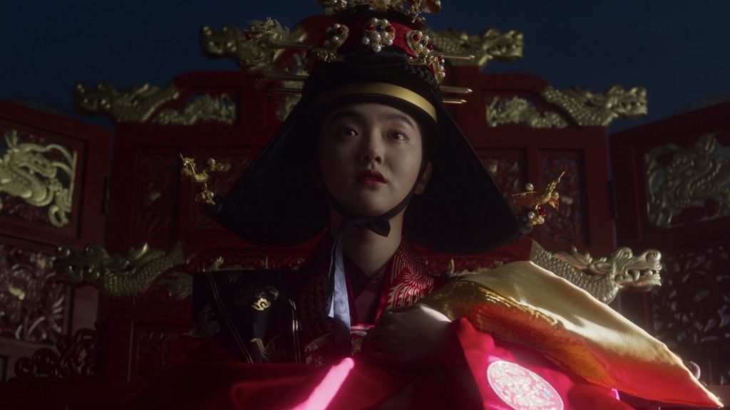 Dalam pada itu kita ingat Cho taegam tu dah habis jahat dah,rupanya jahat dia ada prinsip iaitu buat apa saja untuk kekal berkuasa demi keselamatan negara. Yang bapak segala jahat adalah Permaisuri yang menggunakan pandemik untuk menjadi orang paling berkuasa demi nafsu peribadi.