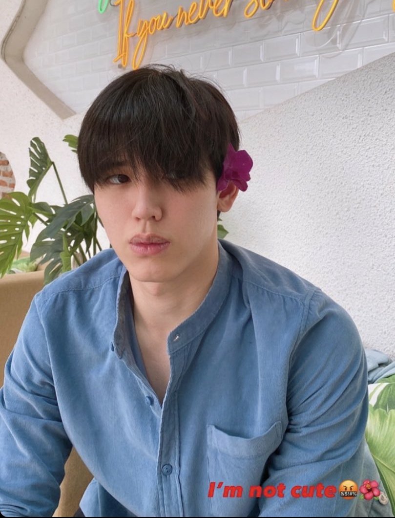 Newwiee pouting and sulking like a baby.. a thread #Newwiee