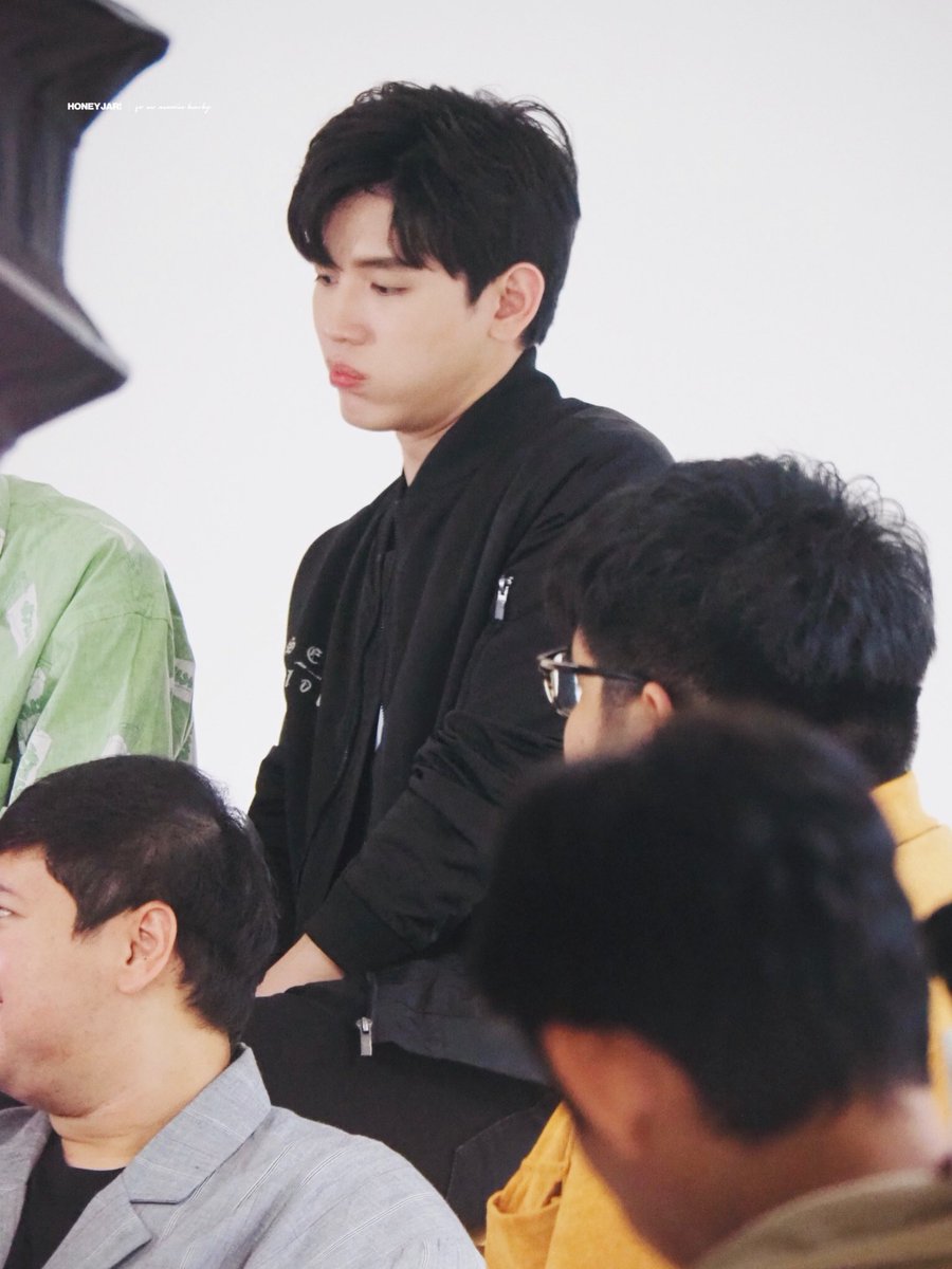 Newwiee pouting and sulking like a baby.. a thread #Newwiee