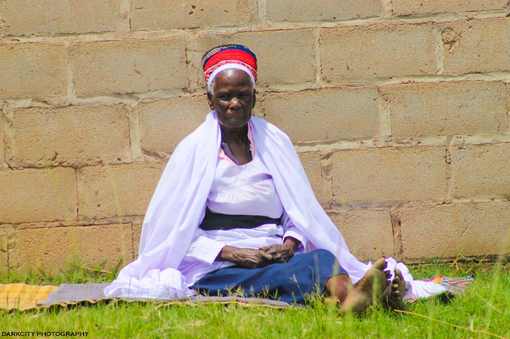 mageba_m's tweet photo. Tomorow she's Turning 93 Years. She was born on January. I won't have money to buy her Cake since you all know how january is. I can appreciate any possible help to make it special . But now please help me wish her happy 93rd Birthday... God is Great❤❤❤ https://t.co/TIFSZU5iD6