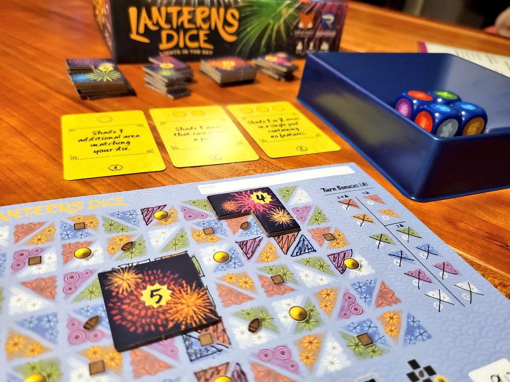 Time for another #rollandwrite - Lanterns Dice: Lights in the Sky. I enjoyed the mechanic of chunking dice into the tray to resemble the tile in the original game, very clever! #boardgames
