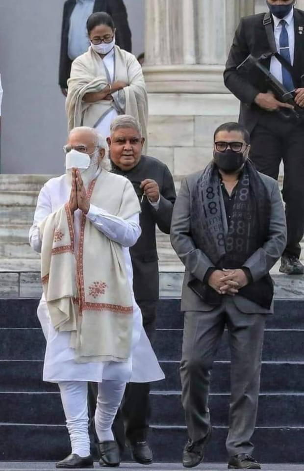 BJP4Bengal's tweet photo. Mamata Banerjee’s body language shows she is fighting a losing battle!

With ever increasing public support for the BJP across West Bengal and TMC falling apart like a pack of cards, the writing on the wall is clear...

Jai Shree Ram. https://t.co/s4PrqUZndH