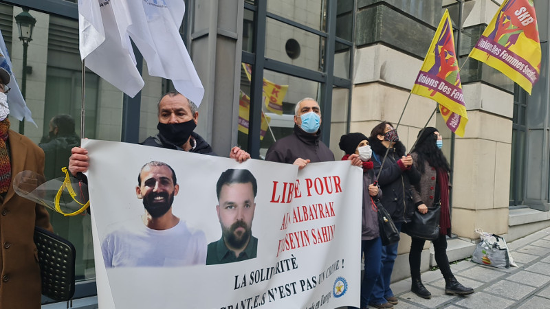 AlbayrakTo's tweet photo. We are demanding once again in #Brussels. Albayrak and Sahin must be freed immediately !
#FreeAliCanAlbayrakAndHuseyinSahin
#LeaveNoOneBehind https://t.co/WAOLtidfLQ