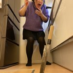 白菜を切っていたら包丁が滑り落ちた!一気に火曜サスペンス劇場に…w
