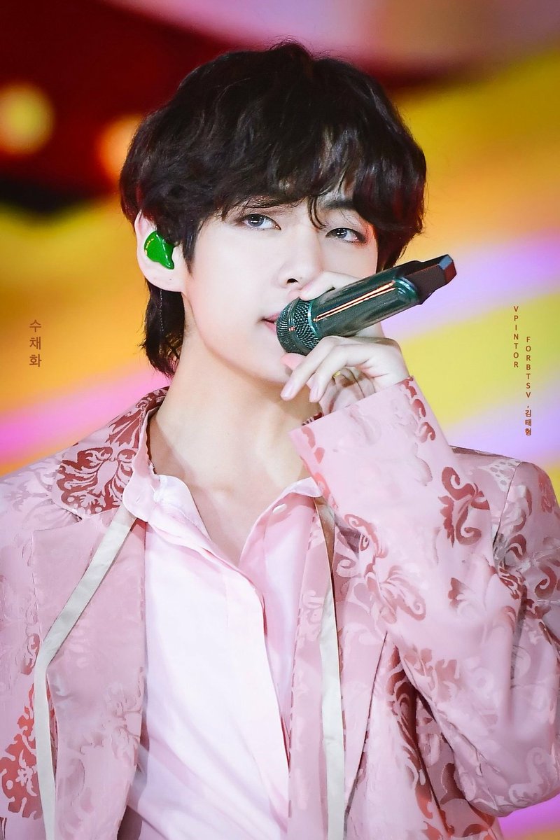 ͏      ͏͏ ~KIM TAEHYUNG AS EYESHADOWS ~~     an aesthetic ~~~a thread to must see~