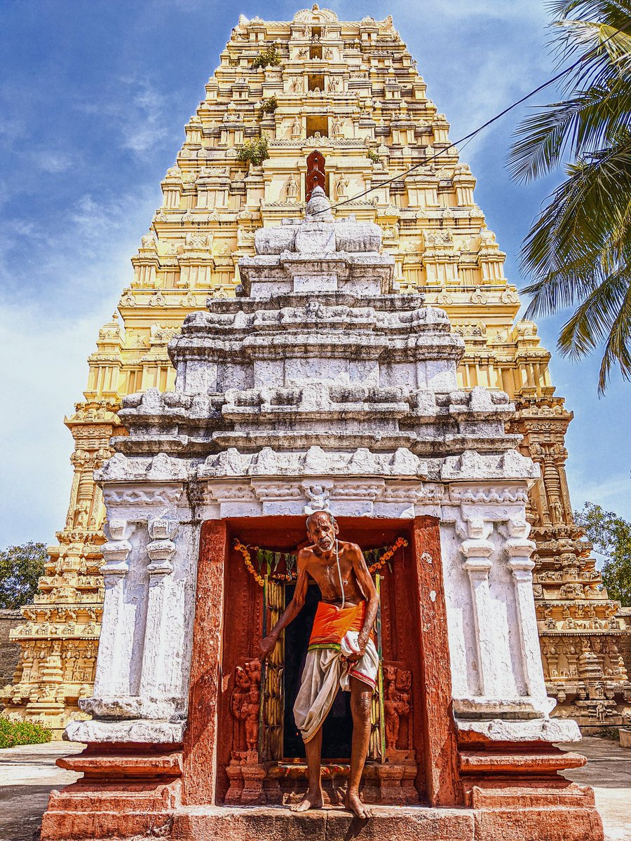 "Its because of Punyatmas like him, the Dharma is still alive"Archaka, Madana Gopala Swamy Temple, Jatprole, Telangana.A thread on Sad Status of Jatprole Temples. @ReclaimTemples  @punarutthana  @LostTemple7  @PawanKalyan  @csranga  @ShefVaidya  @BjpAchary  @bandisanjay_bjp
