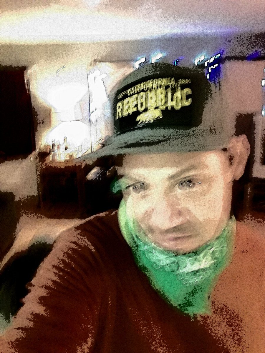 jonnymike16's tweet photo. I can not stand some these dumb no sophication all machoed bone heads in Bakersfield.  But your ex sure is pretty. You are just like every other no style having asses out in 661. https://t.co/CYvjAJox3J