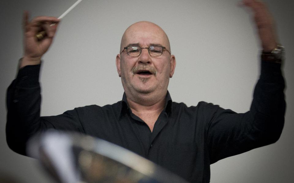 Klaas van der Woude stopt als dirigent van brassband De Bazuin Oenkerk: debazuinoenkerk.nl/nieuws/klaas-v…