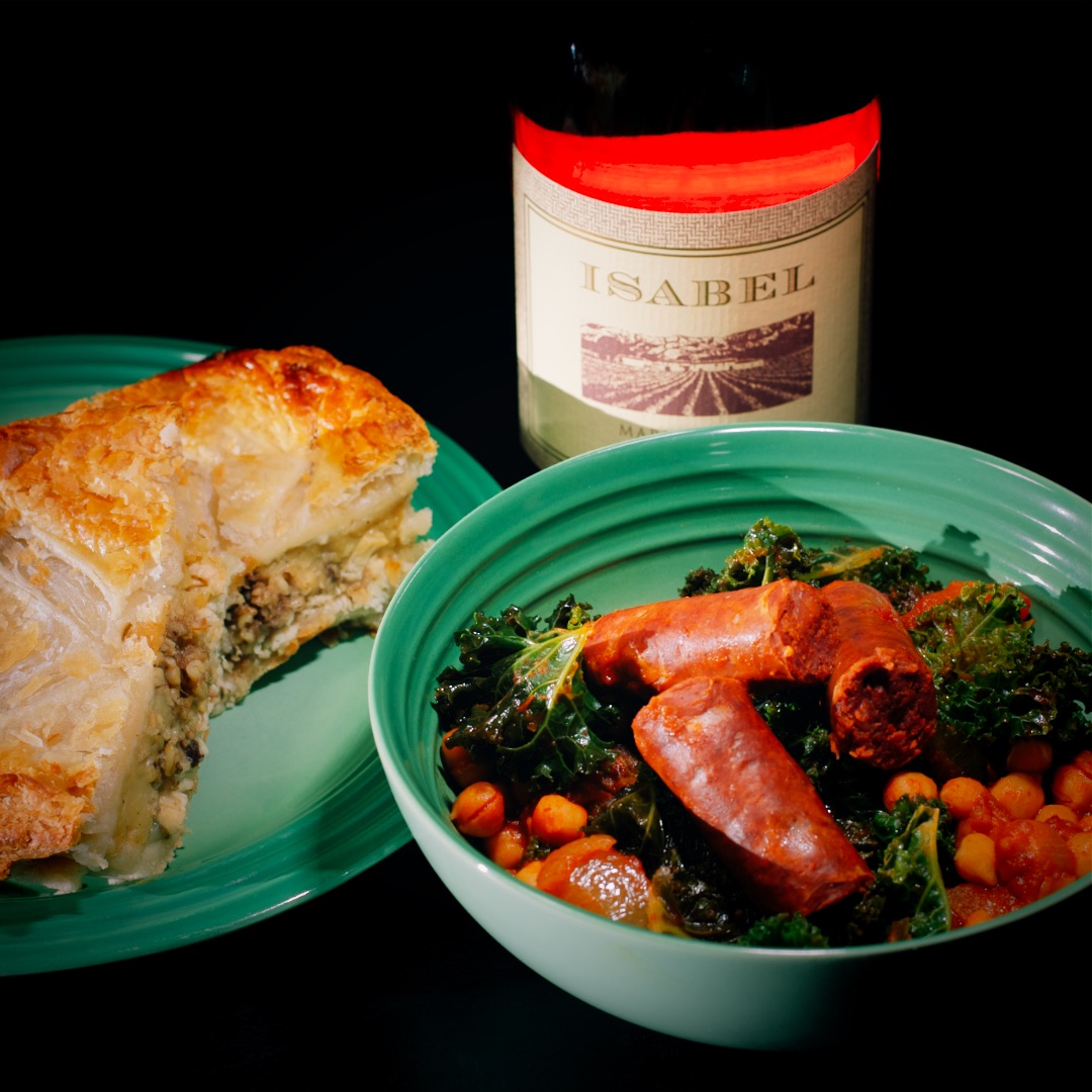 delipair's tweet photo. This year for our #burnssupper we had #chickenpie with #haggis &amp; #venison #sausages, as a base for #stew. We asked #Delipairapp for a #wine which goes well with both dishes and picked #pinotnoir #nzwine. Our modern take on the traditional celebration of #BurnsNight was so #yummy! https://t.co/HxxYEWISqN
